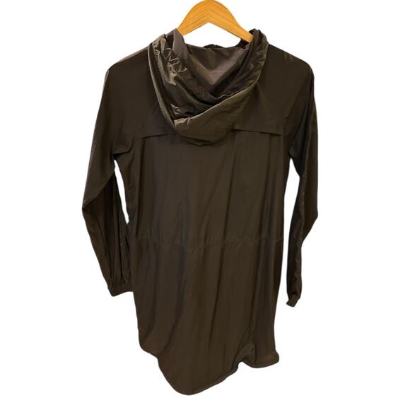 LULULEMON Black Seek the Sky Jacket Packable Water Resistant Women Size 10 or 12 - Picture 3 of 11